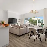 Stylish Ph With Private Rooftop & Sea Views Rdr497 Estepona