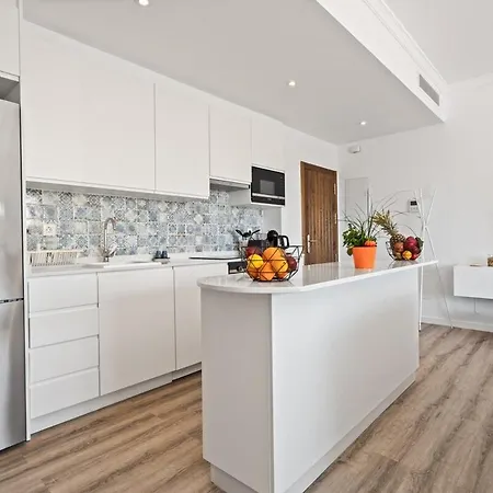 아파트 Stylish Ph With Private Rooftop & Sea Views Rdr497