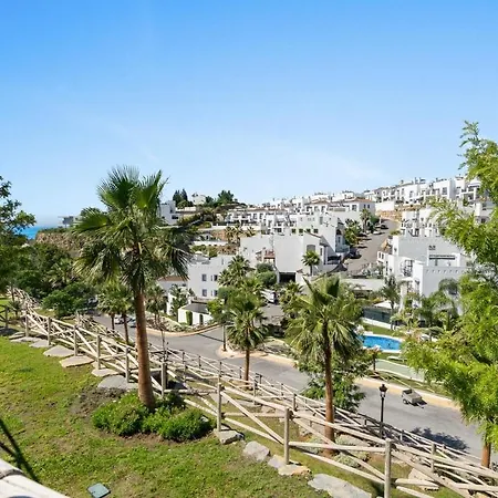Stylish Ph With Private Rooftop & Sea Views Rdr563 *