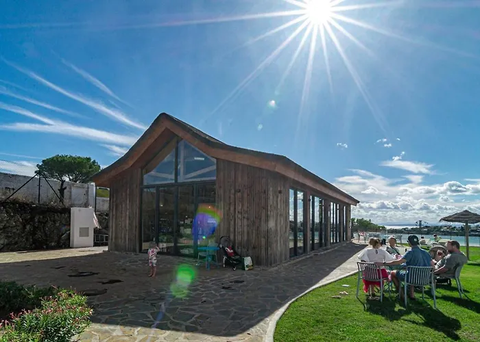 Διαμέρισμα Stylish Ph With Private Rooftop & Sea Views Rdr497 *