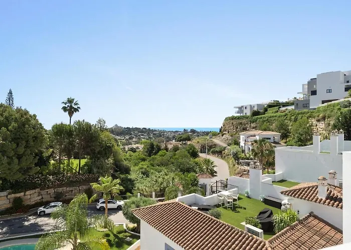 Stylish Ph With Private Rooftop & Sea Views Rdr497 *