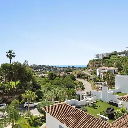 Stylish Ph With Private Rooftop & Sea Views Rdr497 *