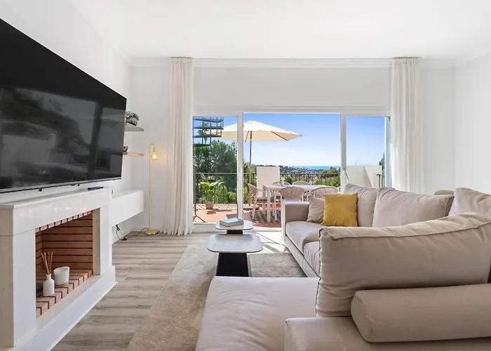 Lejlighed Stylish Ph With Private Rooftop & Sea Views Rdr497 Estepona