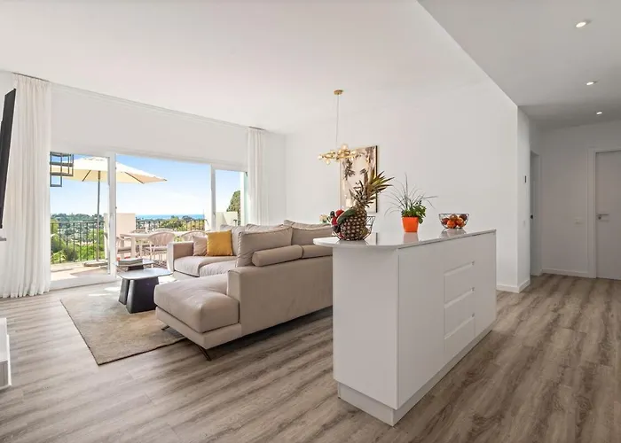 Stylish Ph With Private Rooftop & Sea Views Rdr497 *